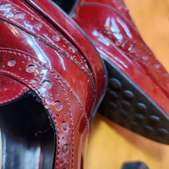 Tassled Patent Leather Spectator Pumps 💜 - Picture 11 of 12